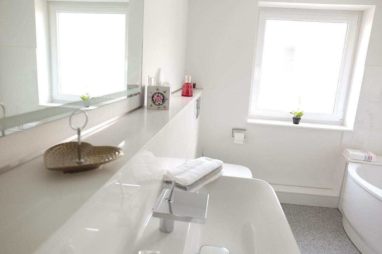 Modernes Stadthaus 100Qm Parkplatz Bad&Dusche Kueche Hannover Ngoại thất bức ảnh